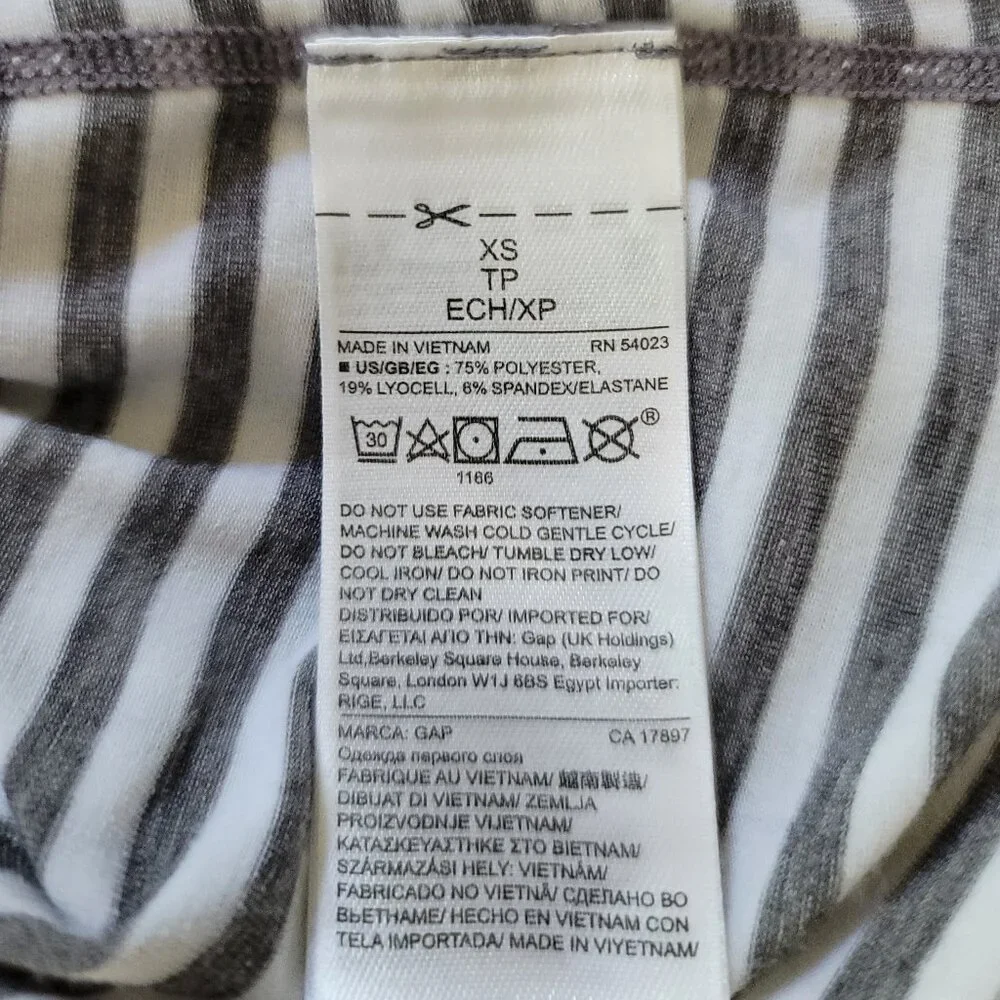 Gap Fit Breathe XS Grey &  White Stripe Funnel Neck Hoodie XS with Thumbholes - Picture 12 of 13